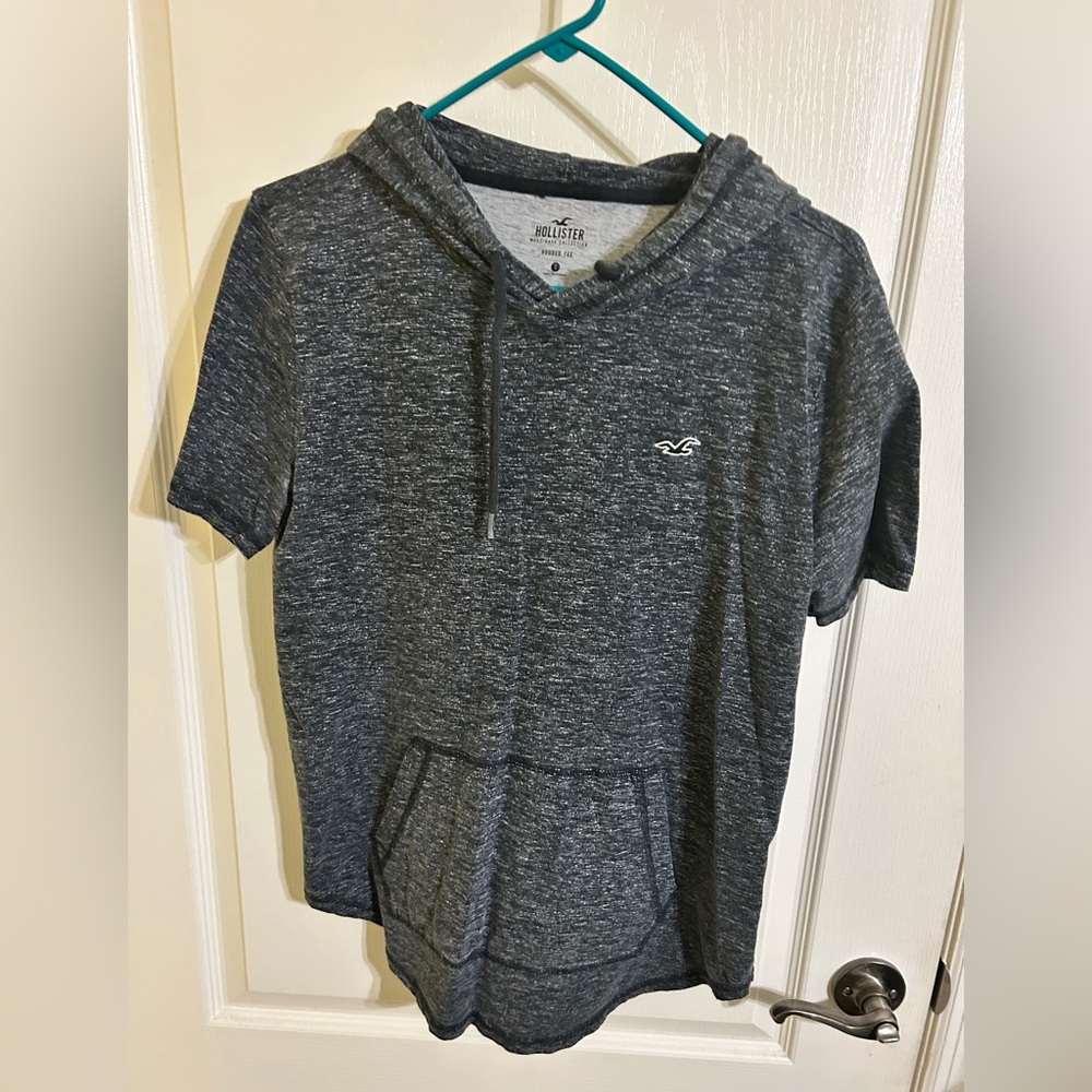 Hollister Heather Gray Short Sleeve Hoodie